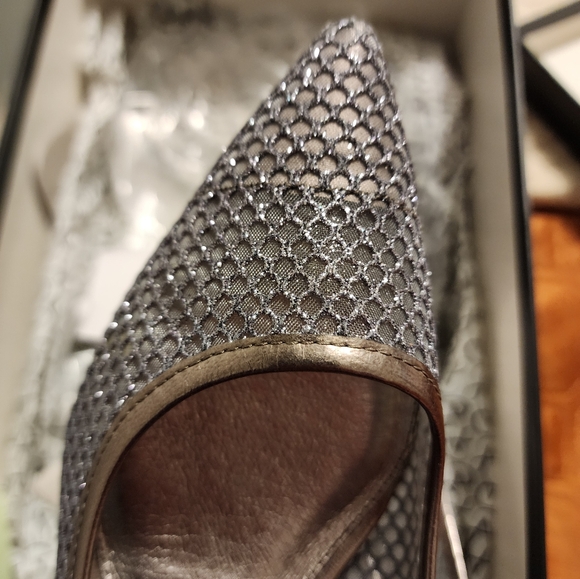 Adrianna Papell Lois Gunmetal Honeycomb 6.5M Silver - Picture 14 of 16